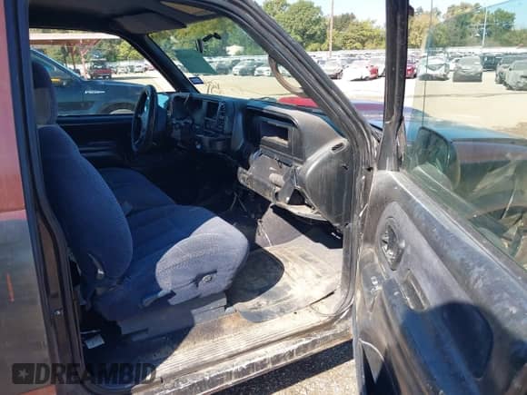 1997 Chevrolet Silverado 2500 с VIN 1GCGC29R5VE130756, выставлен на аукционе IAAI как лот 43290604 с пробегом 178 722 миль миль и . История ставок и продаж доступна на DreamBid. Изображение 5.