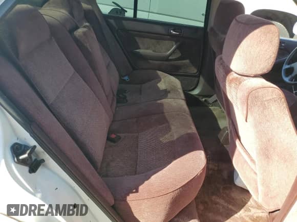 1990 Honda Accord EX z VIN JHMCB7564LC095189, wystawiony jako Copart lot #69300794 z przebiegiem 161 544 mil mil oraz Szkoda całkowita • Salvage title. Historia ofert i sprzedaży dostępna na DreamBid. Obrazek 11.