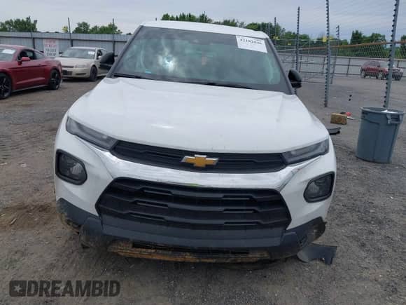 2022 Chevrolet TrailBlazer LS z VIN KL79MMS26NB127877, wystawiony jako IAAI lot #42182846 z przebiegiem 34 364 mil mil oraz . Historia ofert i sprzedaży dostępna na DreamBid. Obrazek 6.