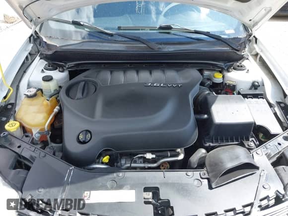 2012 Dodge Avenger SE z VIN 1C3CDZAG5CN313011, wystawiony jako IAAI lot #42413431 z przebiegiem 148 308 mil mil oraz . Historia ofert i sprzedaży dostępna na DreamBid. Obrazek 10.