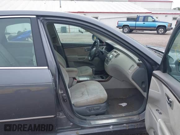 2011 Hyundai Azera GLS с VIN KMHFC4DD9BA552126, выставлен на аукционе IAAI как лот 43278833 с пробегом 116 519 миль миль и . История ставок и продаж доступна на DreamBid. Изображение 5.