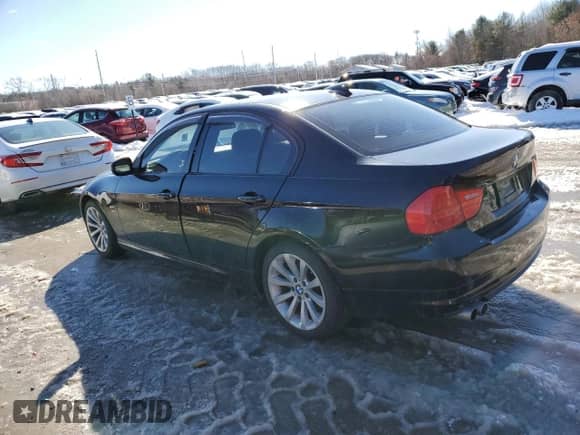 2011 BMW 3 Series 328i xDrive with VIN WBAPK5G56BNN27857, listed as a Copart auction lot 45420805 with 140,841 mi miles and Clean title. Bid and sale history available at DreamBid. Image 2.