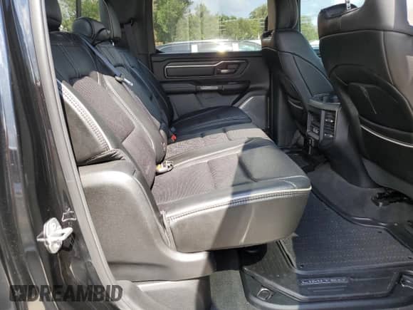 2020 Ram 1500 Limited z VIN 1C6SRFHM0LN293647, wystawiony jako Copart lot #69194625 z przebiegiem 170 537 mil mil oraz Nie do naprawy • Non repairable. Historia ofert i sprzedaży dostępna na DreamBid. Obrazek 10.