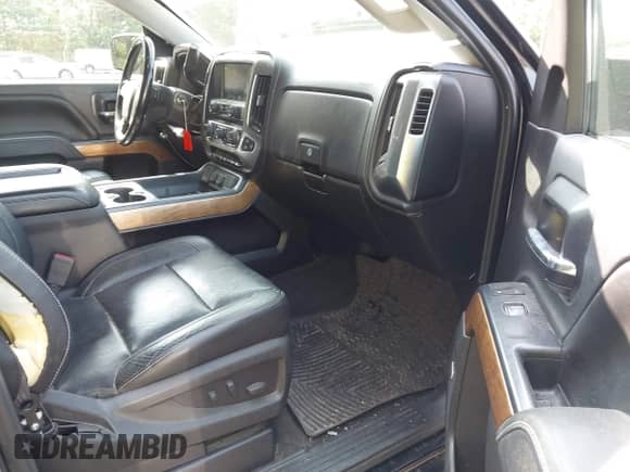 2014 Chevrolet Silverado 1500 LTZ z VIN 1GCVKSECXEZ399579, wystawiony jako IAAI lot #42442708 z przebiegiem 167 046 mil mil oraz . Historia ofert i sprzedaży dostępna na DreamBid. Obrazek 5.