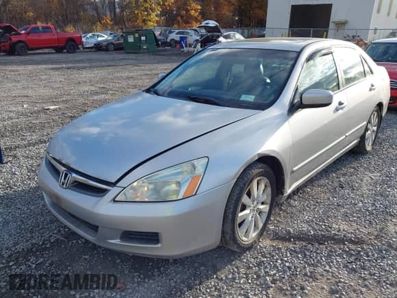 2007 Honda Accord EX-L with VIN 1HGCM66547A059761, listed as a IAAI auction lot 43512888 with 207,476 mi miles and . Bid and sale history available at DreamBid. Image 6.