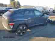 2024 Hyundai Kona SEL с VIN KM8HC3AB4RU070274, выставлен на аукционе Copart как лот 79359174 с пробегом 9 126 миль миль и Списание • Salvage title. История ставок и продаж доступна на DreamBid. Изображение 3.