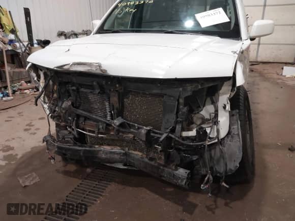 2014 Nissan Frontier SV z VIN 1N6AD0EV8EN731568, wystawiony jako IAAI lot #40983372 z przebiegiem Nie podano mil oraz . Historia ofert i sprzedaży dostępna na DreamBid. Obrazek 6.