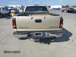 2004 Chevrolet Silverado 2500 LS с VIN 1GCGK23U64F155447, выставлен на аукционе Copart как лот 76910444 с пробегом Не указан миль и Списание • Salvage title. История ставок и продаж доступна на DreamBid. Изображение 6.