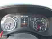 2021 Ram 1500 Big Horn z VIN 1C6SRFFTXMN567691, wystawiony jako IAAI lot #43115791 z przebiegiem 104 406 mil mil oraz . Historia ofert i sprzedaży dostępna na DreamBid. Obrazek 7.