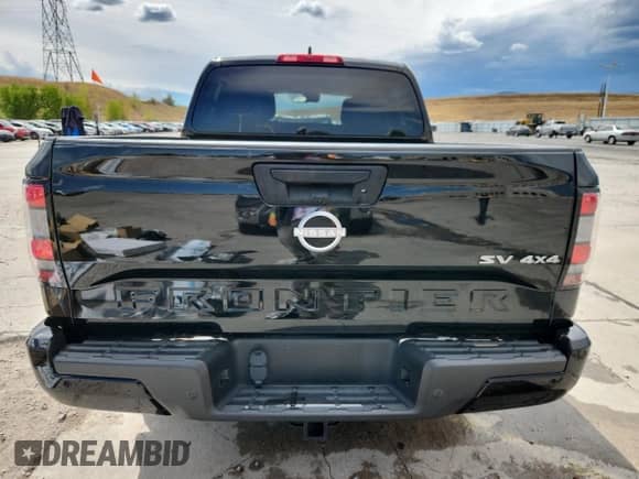 2023 Nissan Frontier Pro-4X with VIN 1N6ED1EK1PN603544, listed as a Copart auction lot 71260525 with 32,546 mi miles and Salvage title. Bid and sale history available at DreamBid. Image 6.