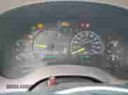 1998 Chevrolet Blazer LS z VIN 1GNDT13W7W2185828, wystawiony jako Copart lot #69774115 z przebiegiem 185 464 mil mil oraz Czysty tytuł • Clean title. Historia ofert i sprzedaży dostępna na DreamBid. Obrazek 9.