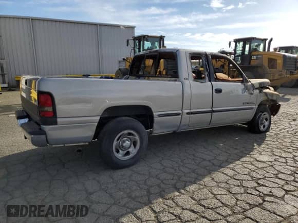 1998 Dodge 1500 с VIN 1B7HC13Z3WJ171841, выставлен на аукционе Copart как лот 59764174 с пробегом Не указан миль и На запчасти • Non repairable. История ставок и продаж доступна на DreamBid. Изображение 3.