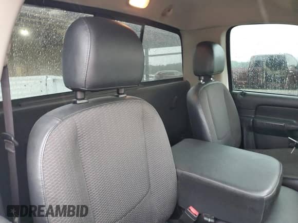 2005 Dodge 1500 SLT с VIN 1D7HU16D85J504519, выставлен на аукционе Copart как лот 60744075 с пробегом 188 024 миль миль и Списание • Salvage title. История ставок и продаж доступна на DreamBid. Изображение 10.