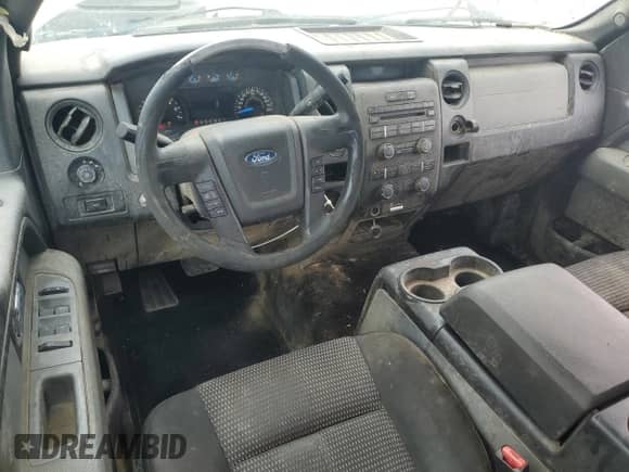 2014 Ford F-150 STX z VIN 1FTFX1EF8EKF61180, wystawiony jako Copart lot #83869335 z przebiegiem 360 169 mil mil oraz Szkoda całkowita • Salvage title. Historia ofert i sprzedaży dostępna na DreamBid. Obrazek 8.