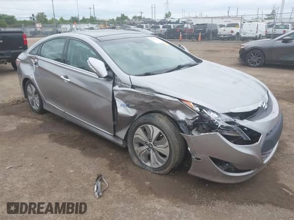 2013 Hyundai Sonata Limited z VIN KMHEC4A47DA067518, wystawiony jako IAAI lot #43002154 z przebiegiem 57 765 mil mil oraz . Historia ofert i sprzedaży dostępna na DreamBid. Obrazek 1.