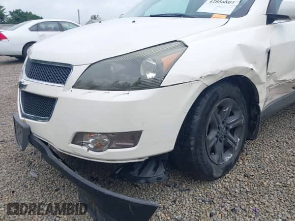 2012 Chevrolet Traverse 2LT z VIN 1GNKRJED7CJ311222, wystawiony jako IAAI lot #42856807 z przebiegiem 151 939 mil mil oraz . Historia ofert i sprzedaży dostępna na DreamBid. Obrazek 6.