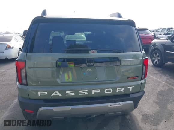 2026 Honda Passport TrailSport Elite с VIN 5FNYF9H84TB010309, выставлен на аукционе IAAI как лот 43162571 с пробегом 2 717 миль миль и . История ставок и продаж доступна на DreamBid. Изображение 16.