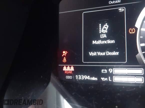 2024 Toyota Tundra Limited z VIN 5TFJA5DB2RX216804, wystawiony jako IAAI lot #42913960 z przebiegiem 13 394 mil mil oraz . Historia ofert i sprzedaży dostępna na DreamBid. Obrazek 15.