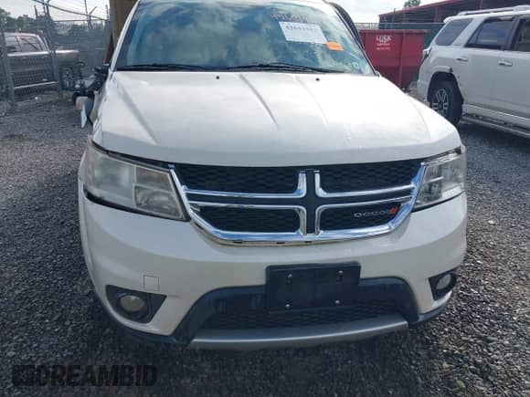 2013 Dodge Journey Crew with VIN 3C4PDDDG9DT685464, listed as a IAAI auction lot 42641982 with 155,901 mi miles and . Bid and sale history available at DreamBid. Image 19.