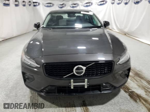 2025 Volvo S60 Core с VIN 7JRL12GJ0SG365858, выставлен на аукционе Copart как лот 43205655 с пробегом 9 201 миль миль и Чистый • Clean title. История ставок и продаж доступна на DreamBid. Изображение 5.