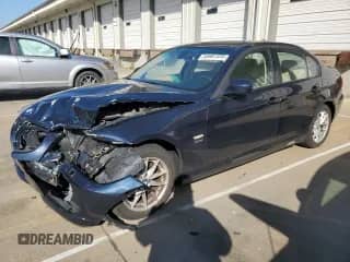 2010 BMW 3 Series 328i xDrive with VIN WBAPK7C51AA461080, listed as a Copart auction lot 55987335 with 122,793 mi miles and Salvage title. Bid and sale history available at DreamBid. Image 1.