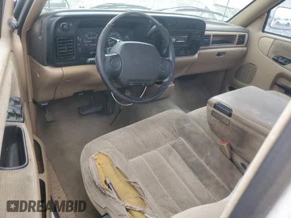 1997 Dodge 1500 with VIN 1B7HC16Y5VS131871, listed as a Copart auction lot 44571695 with 236,195 mi miles and Salvage title. Bid and sale history available at DreamBid. Image 8.