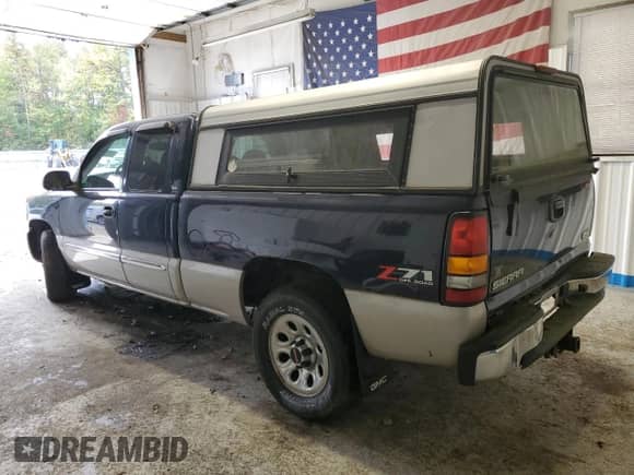 2005 GMC Sierra 1500 SLE с VIN 1GTEK19B85Z195214, выставлен на аукционе Copart как лот 85295805 с пробегом 121 323 миль миль и Чистый • Clean title. История ставок и продаж доступна на DreamBid. Изображение 2.