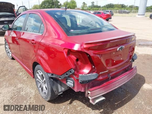 2018 Chevrolet Sonic LT z VIN 1G1JD5SH0J4109229, wystawiony jako IAAI lot #42897541 z przebiegiem 62 529 mil mil oraz . Historia ofert i sprzedaży dostępna na DreamBid. Obrazek 3.