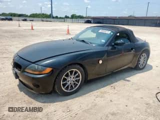 2004 BMW Z4 2.5i with VIN 4USBT33584LS48911, listed as a Copart auction lot 68033615 with 130,655 mi miles and Clean title. Bid and sale history available at DreamBid. Image 1.