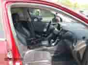 2017 Chevrolet Trax Premier z VIN 3GNCJRSB5HL148793, wystawiony jako IAAI lot #42405177 z przebiegiem 108 474 mil mil oraz . Historia ofert i sprzedaży dostępna na DreamBid. Obrazek 5.