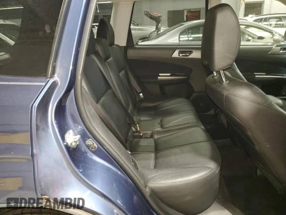 2011 Subaru Forester X Touring z VIN JF2SHBGCXBH773156, wystawiony jako Copart lot #89638955 z przebiegiem 141 531 mil mil oraz Czysty tytuł • Clean title. Historia ofert i sprzedaży dostępna na DreamBid. Obrazek 11.