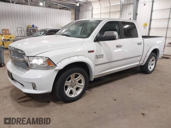 2015 Ram 1500 Laramie Longhorn с VIN 1C6RR7PM2FS516850, выставлен на аукционе IAAI как лот 41466650 с пробегом 166 405 миль миль и . История ставок и продаж доступна на DreamBid. Изображение 17.