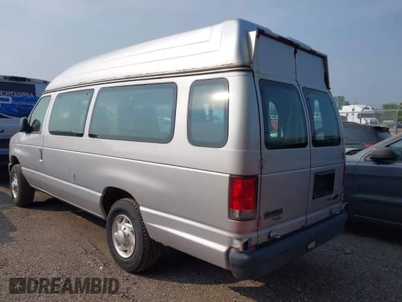 2014 Ford Econoline Cargo Commercial с VIN 1FTNS2EW2EDA21988, выставлен на аукционе IAAI как лот 42369595 с пробегом 90 374 миль миль и . История ставок и продаж доступна на DreamBid. Изображение 3.