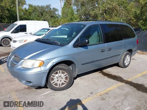 2005 Dodge Caravan SE with VIN 1D4GP24R65B166987, listed as a IAAI auction lot 40475259 with 240,797 mi miles and . Bid and sale history available at DreamBid. Image 17.