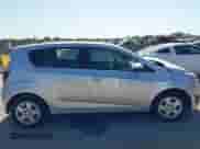 2015 Chevrolet Sonic LS с VIN 1G1JA6SH3F4217401, выставлен на аукционе IAAI как лот 42874074 с пробегом 93 823 миль миль и . История ставок и продаж доступна на DreamBid. Изображение 13.