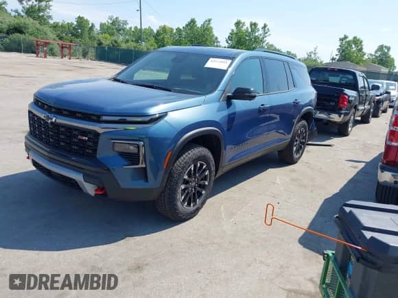 2025 Chevrolet Traverse AWD Z71 с VIN 1GNEVJRS0SJ261683, выставлен на аукционе IAAI как лот 42572021 с пробегом 1 766 миль миль и . История ставок и продаж доступна на DreamBid. Изображение 2.