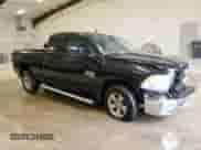 2020 Ram 1500 Tradesman z VIN 1C6RR6FG5LS138587, wystawiony jako Copart lot #64634175 z przebiegiem 101 306 mil mil oraz Czysty tytuł • Clean title. Historia ofert i sprzedaży dostępna na DreamBid. Obrazek 4.