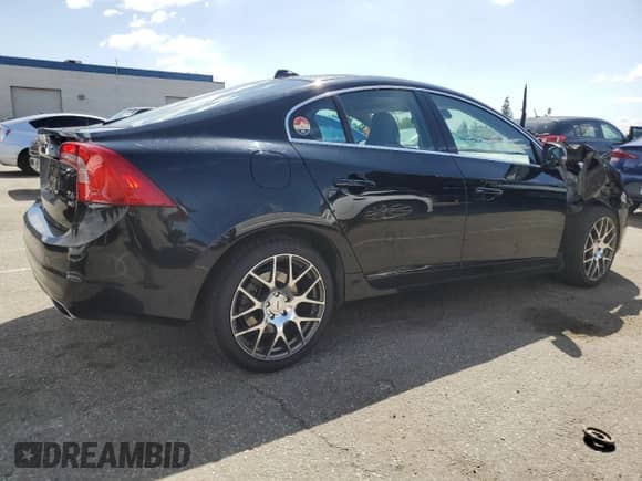 2014 Volvo S60 T6 with VIN YV1902FH5E2295456, listed as a Copart auction lot 51630745 with 151,408 mi miles and Salvage title. Bid and sale history available at DreamBid. Image 3.