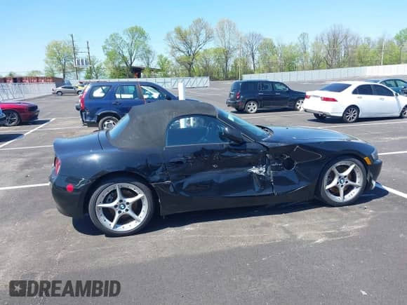 2007 BMW Z4 3.0si with VIN 4USBU53567LX02991, listed as a IAAI auction lot 41990352 with 86,329 mi miles and . Bid and sale history available at DreamBid. Image 13.