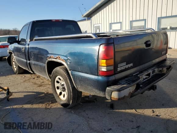 2005 GMC Sierra 1500 Work Truck with VIN 1GTEC14V35Z148140, listed as a Copart auction lot 42913265 with 162,340 mi miles and Salvage title. Bid and sale history available at DreamBid. Image 2.