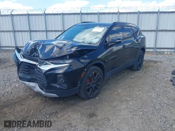 2019 Chevrolet Blazer with VIN 3GNKBDRS1KS666169, listed as a IAAI auction lot 42194716 with 56,164 mi miles and . Bid and sale history available at DreamBid. Image 2.