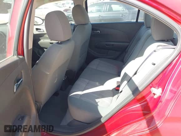 2013 Chevrolet Sonic LT с VIN 1G1JC5SH8D4148125, выставлен на аукционе IAAI как лот 42808825 с пробегом 75 641 миль миль и . История ставок и продаж доступна на DreamBid. Изображение 8.