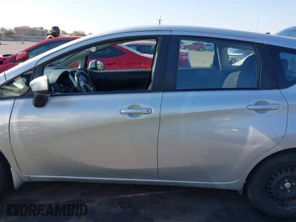 2015 Nissan Note S with VIN 3N1CE2CPXFL391417, listed as a IAAI auction lot 41465498 with 101,573 mi miles and . Bid and sale history available at DreamBid. Image 14.
