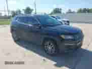 2018 Jeep Compass Latitude z VIN 3C4NJCBB0JT136698, wystawiony jako IAAI lot #43137653 z przebiegiem 81 742 mil mil oraz . Historia ofert i sprzedaży dostępna na DreamBid. Obrazek 1.