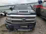 2018 Chevrolet Silverado 3500HD High Country с VIN 1GC4K1EY9JF126601, выставлен на аукционе Copart как лот 70416704 с пробегом 130 883 миль миль и На запчасти • Non repairable. История ставок и продаж доступна на DreamBid. Изображение 5.