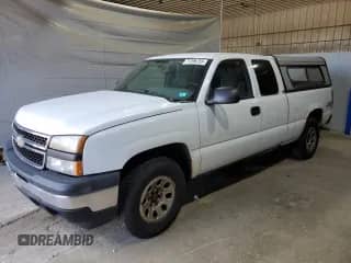 2007 Chevrolet Silverado 1500 Work Truck z VIN 1GCEK19V87Z157172, wystawiony jako Copart lot #71396755 z przebiegiem 158 104 mil mil oraz Czysty tytuł • Clean title. Historia ofert i sprzedaży dostępna na DreamBid. Obrazek 1.