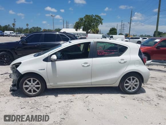 2015 Toyota Prius One z VIN JTDKDTB33F1087207, wystawiony jako IAAI lot #42776015 z przebiegiem 153 820 mil mil oraz . Historia ofert i sprzedaży dostępna na DreamBid. Obrazek 15.