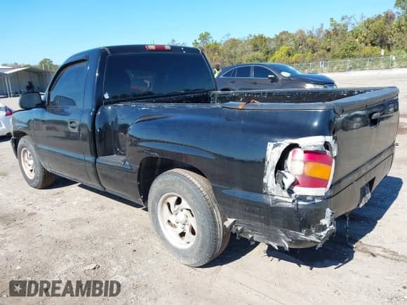 2002 Chevrolet Silverado 1500 with VIN 1GCEC14V22Z138422, listed as a IAAI auction lot 40975500 with Not provided miles and . Bid and sale history available at DreamBid. Image 3.