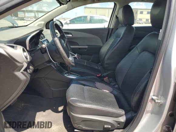 2020 Chevrolet Sonic Premier с VIN 1G1JF5SB9L4114146, выставлен на аукционе Copart как лот 53987985 с пробегом 100 068 миль миль и Чистый • Clean title. История ставок и продаж доступна на DreamBid. Изображение 7.