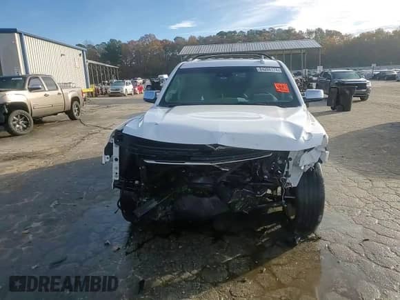 2019 Chevrolet Suburban Premier with VIN 1GNSCJKC8KR354299, listed as a Copart auction lot 84266174 with 77,780 mi miles and Salvage title. Bid and sale history available at DreamBid. Image 14.